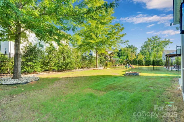 $669,999 | 2017 Saxon Pl Drive, Fort Mill, SC 29715