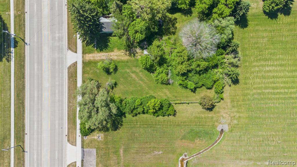 42021 Dequindre Road Troy, MI 48085 - Photo 4 of 16