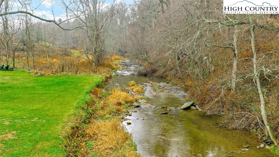 273 Walnut Branch Church Road Sparta, NC 28675 - Photo 33 of 41 a view of a pathway of a building