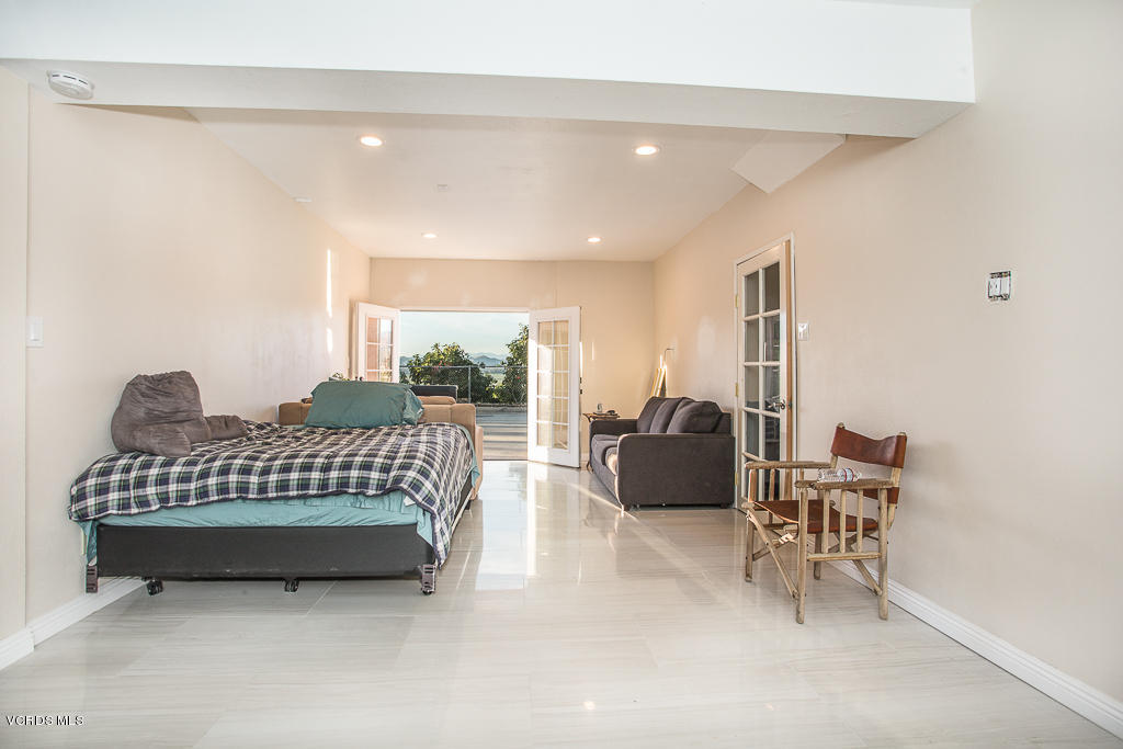 3774 Groves Place Somis, CA 93066 - Photo 23 of 51 a living room with furniture
