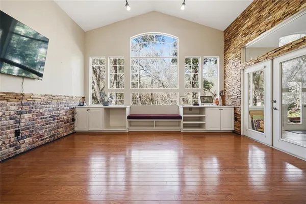 $950,000 | 10320 Southwest 17th Place, Gainesville, FL 32607