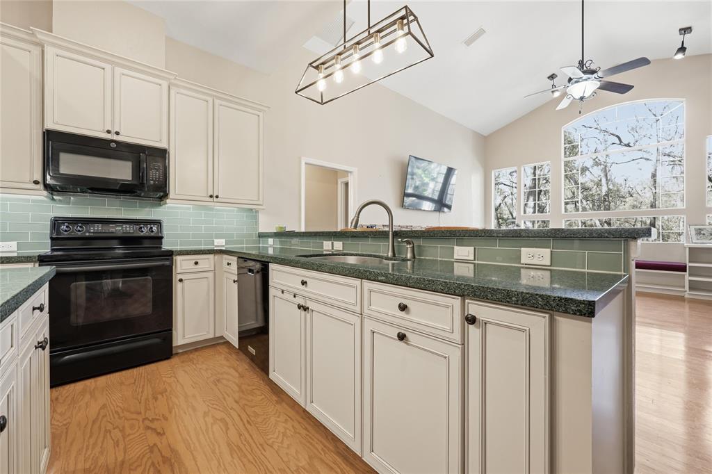 10320 Southwest 17th Place Gainesville, FL 32607 - Photo 22 of 62