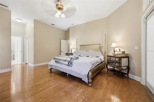 $950,000 | 10320 Southwest 17th Place, Gainesville, FL 32607