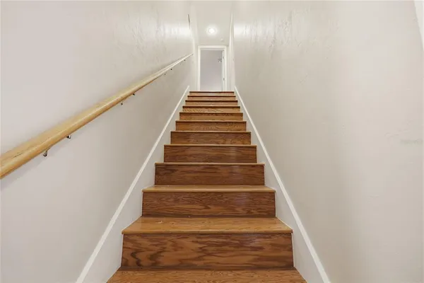 $950,000 | 10320 Southwest 17th Place, Gainesville, FL 32607