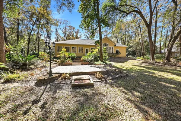 $950,000 | 10320 Southwest 17th Place, Gainesville, FL 32607