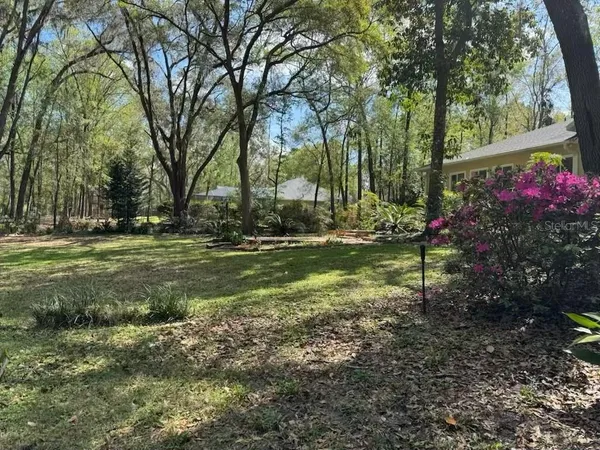 $950,000 | 10320 Southwest 17th Place, Gainesville, FL 32607