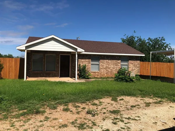 $1,550 | 301 Thornton Street, Merkel, TX 79536