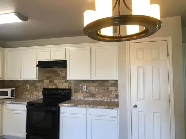 $1,550 | 301 Thornton Street, Merkel, TX 79536