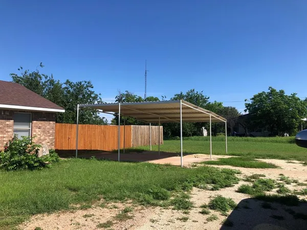 $1,550 | 301 Thornton Street, Merkel, TX 79536