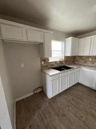 $1,550 | 301 Thornton Street, Merkel, TX 79536