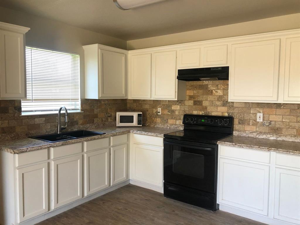 301 Thornton Street Merkel, TX 79536 - Photo 10 of 18