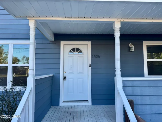 $2,300 | 1506 Pennsylvania Avenue, Lynn Haven, FL 32444