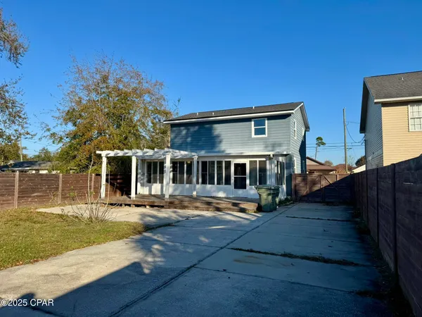 $2,250 | 1506 Pennsylvania Avenue, Lynn Haven, FL 32444