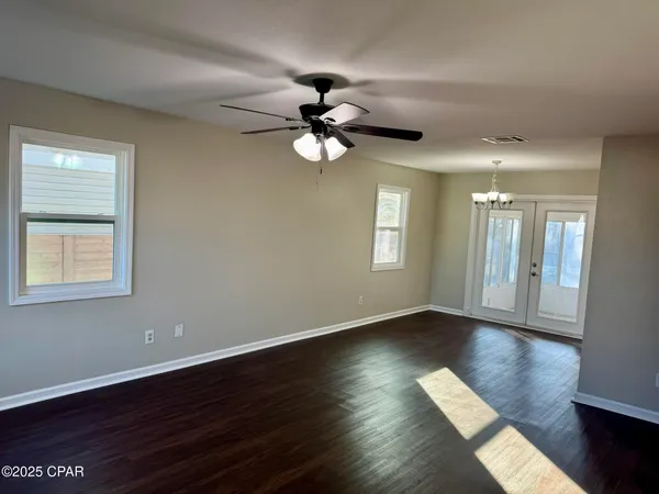 $2,250 | 1506 Pennsylvania Avenue, Lynn Haven, FL 32444