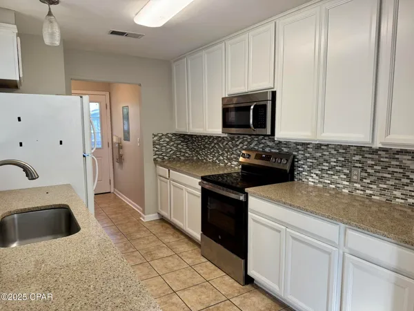 $2,250 | 1506 Pennsylvania Avenue, Lynn Haven, FL 32444