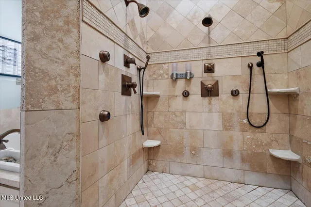 $1,340,000 | 109 Glenwood Bend, Madison, MS 39110