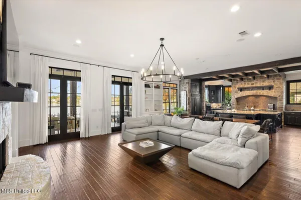 $1,359,000 | 109 Glenwood Bend, Madison, MS 39110