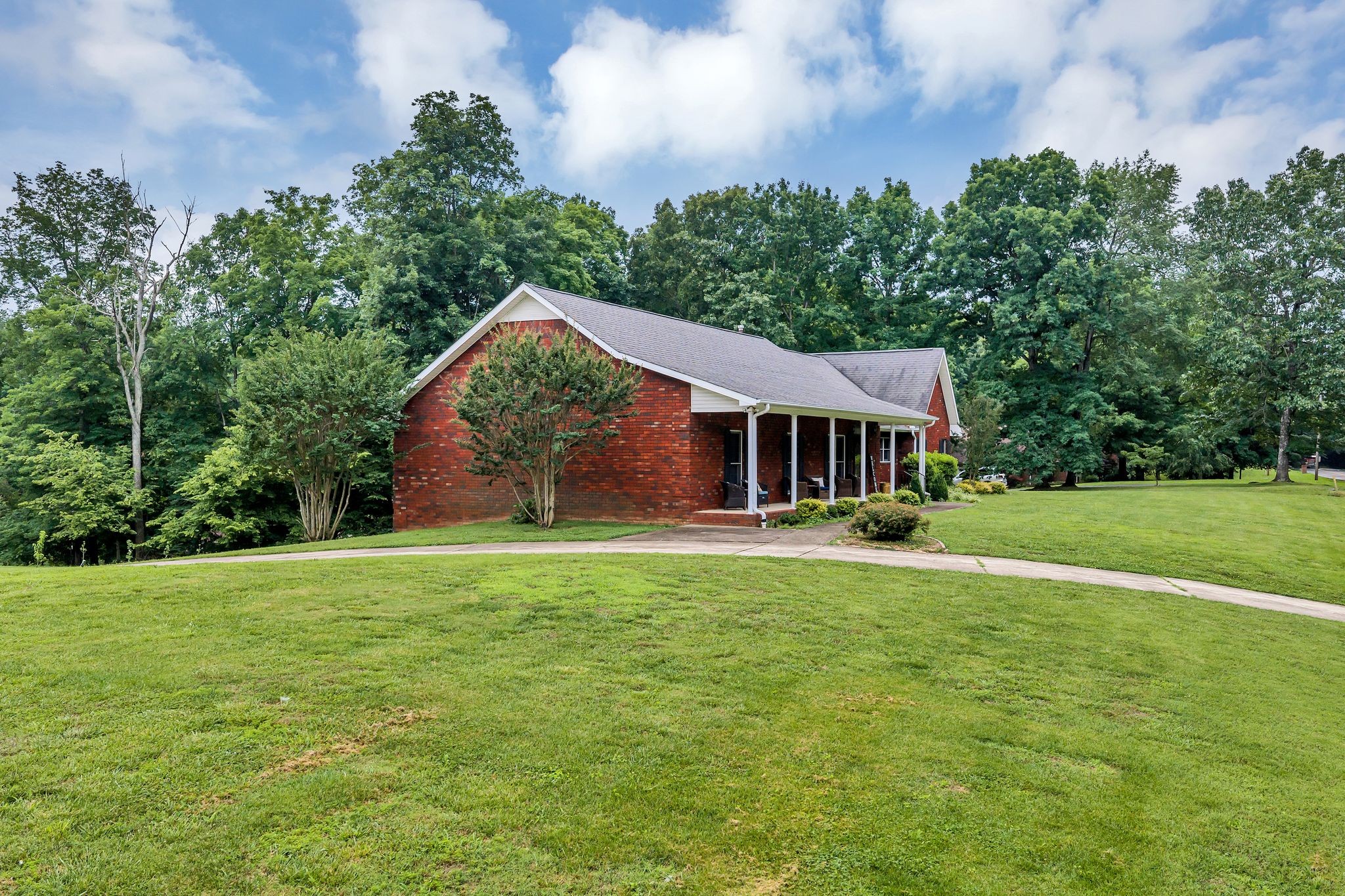 398 North Hummingbird Lane Dickson, TN 37055 - Photo 3 of 57