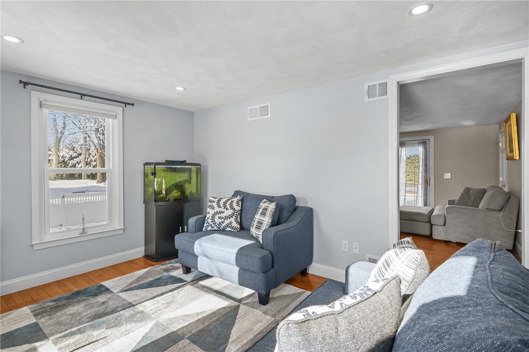 25 Janet Drive Cranston, RI 02921 - Photo 13 of 45