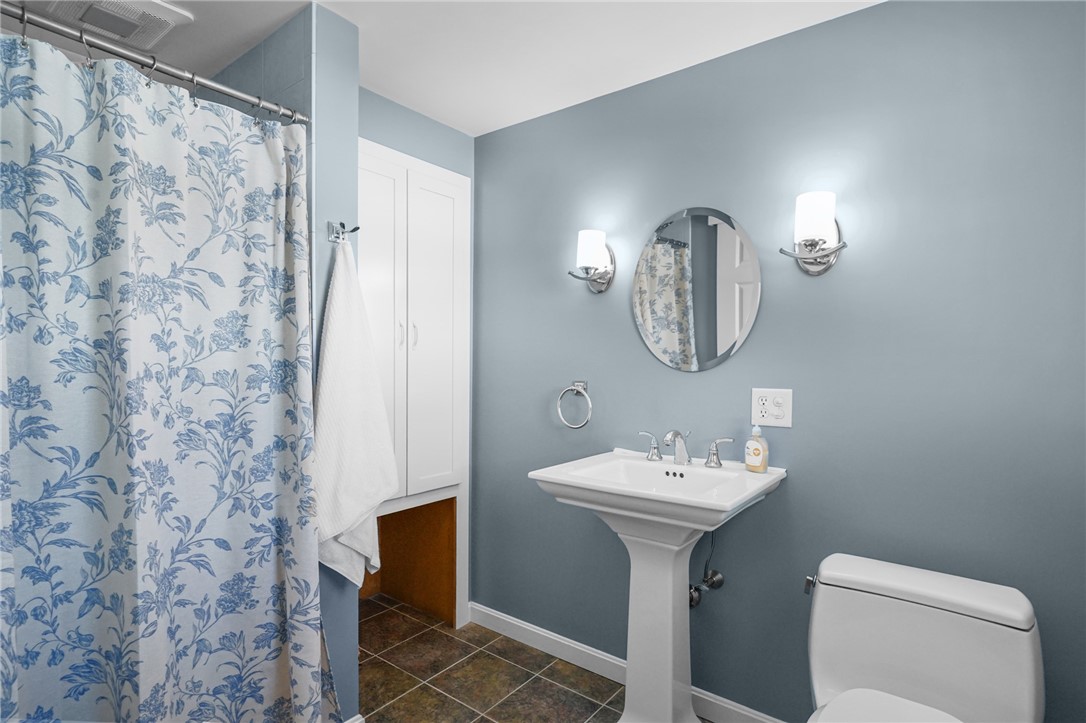 25 Janet Drive Cranston, RI 02921 - Photo 27 of 45