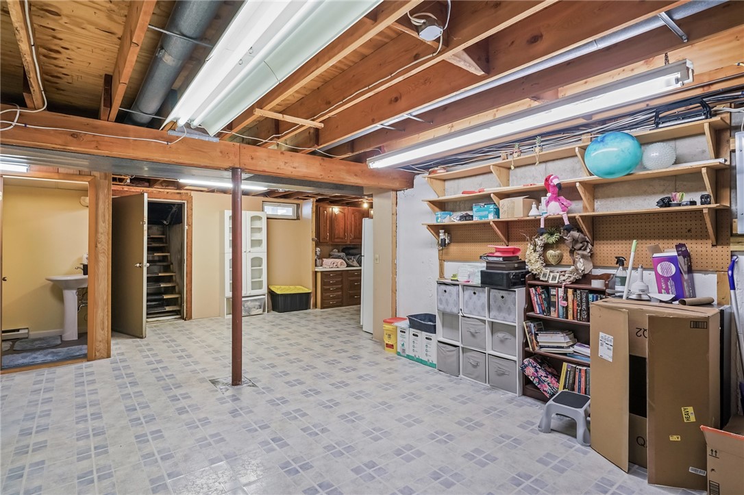 25 Janet Drive Cranston, RI 02921 - Photo 35 of 45