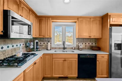 $725,000 | 25 Janet Drive, Cranston, RI 02921