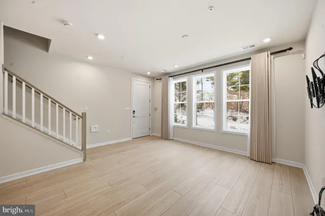 $4,650 | 7488 Backett Wood Terrace, McLean, VA 22102