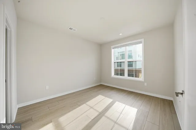 $4,650 | 7488 Backett Wood Terrace, McLean, VA 22102