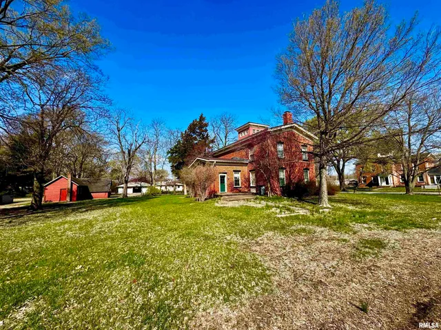 $149,900 | 110 East Jefferson Street, New Boston, IL 61272