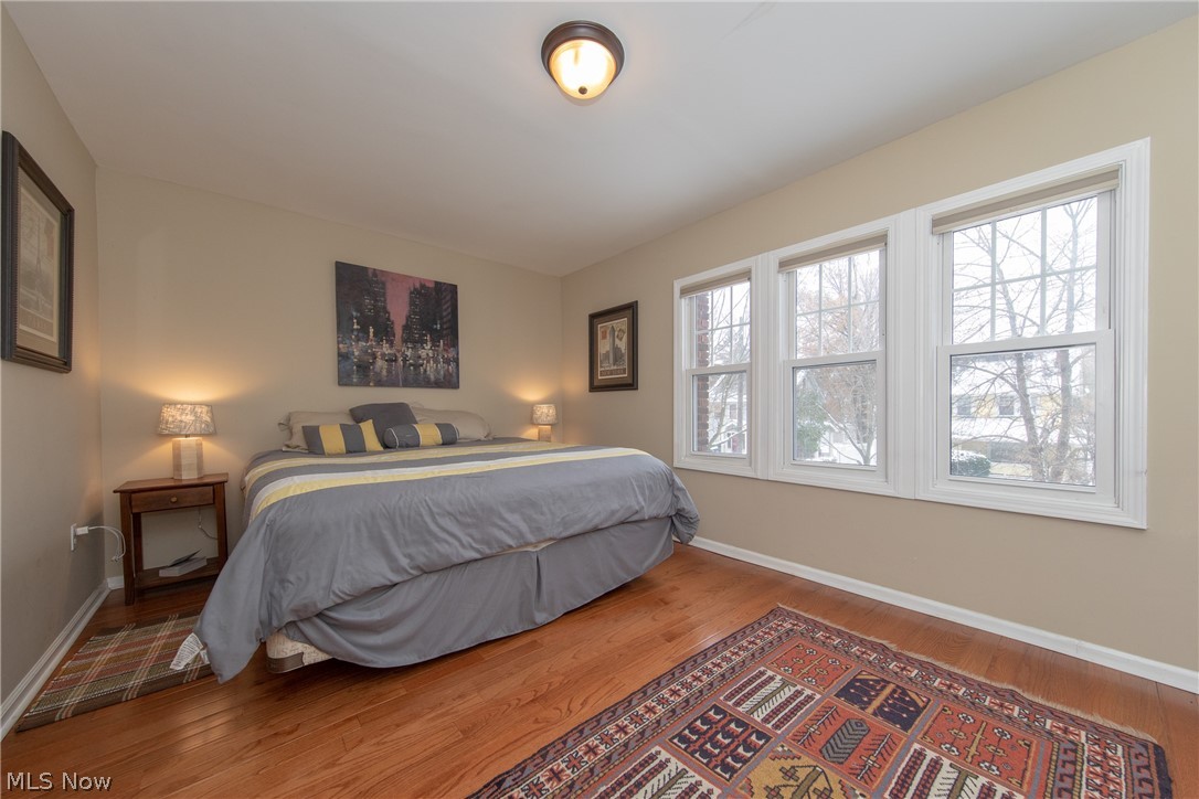 3083 Edgehill Road Cleveland, OH 44118 - Photo 18 of 28 A lovely, calm and restful, Main Bedroom