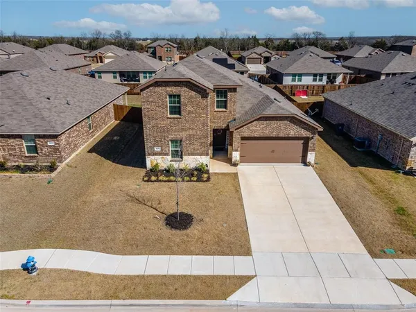 $2,350 | 813 Cottonwood Way, Royse City, TX 75189