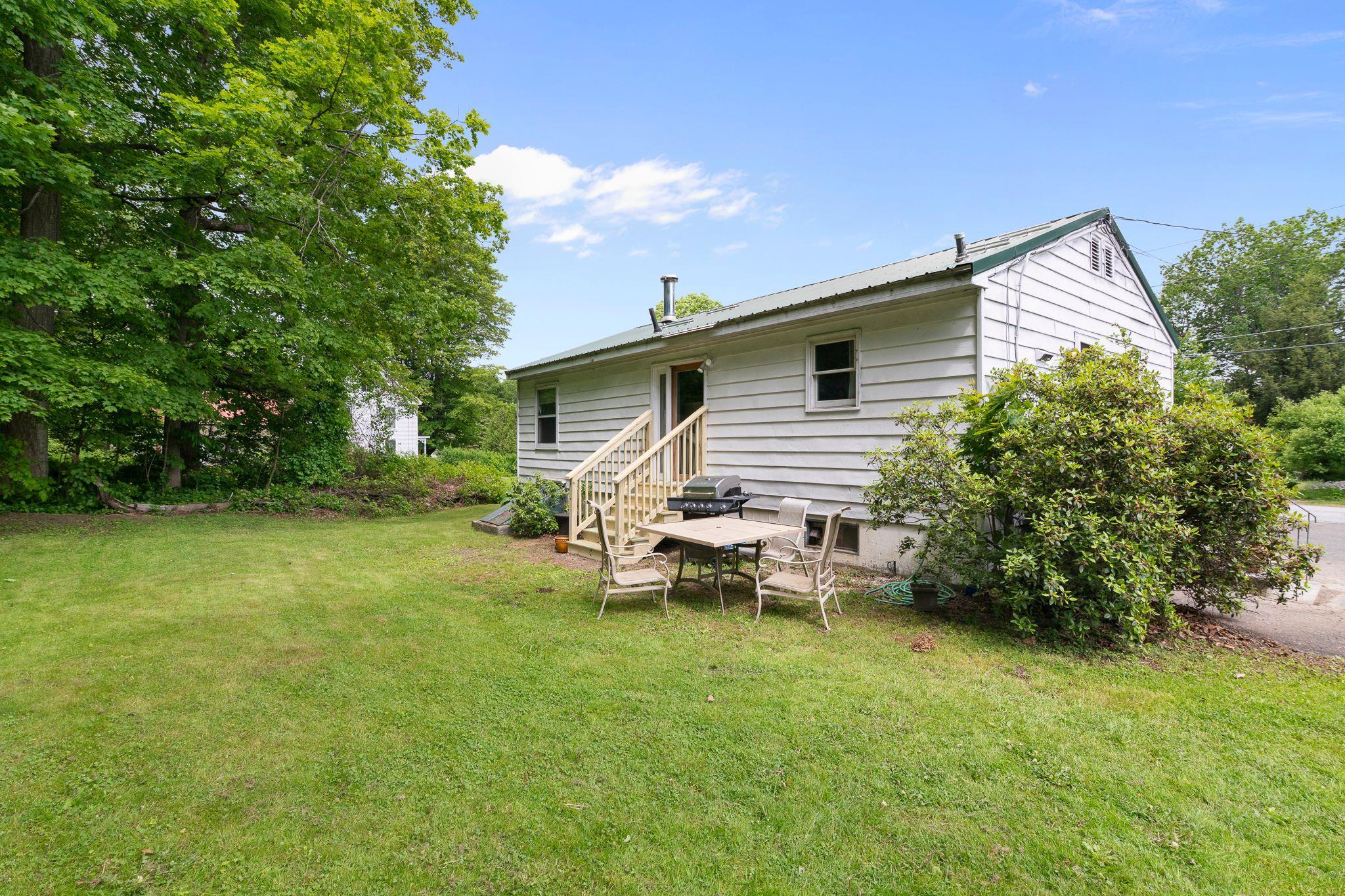 164 Chestnut Street Brattleboro, VT 05301 - Photo 15 of 18