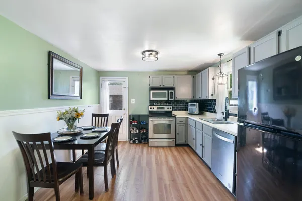 $285,000 | 164 Chestnut Street, Brattleboro, VT 05301