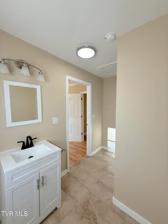 $1,450 | 542 Jersey Street, Kingsport, TN 37660