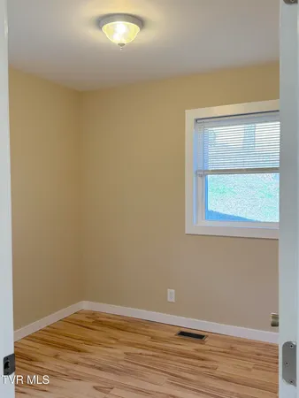 $1,450 | 542 Jersey Street, Kingsport, TN 37660