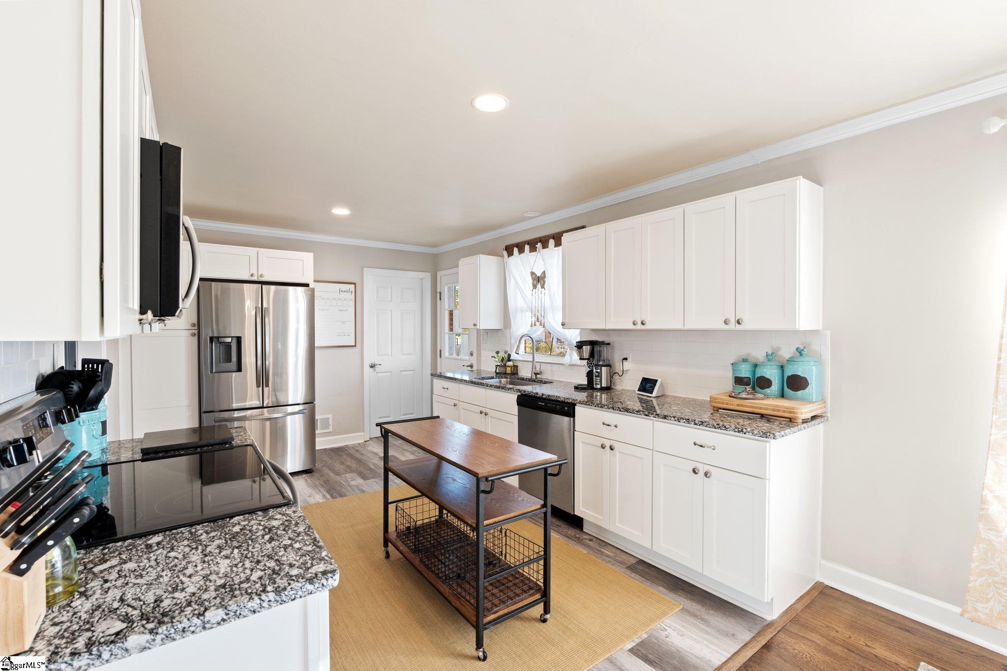 307 Howell Road Greenville, SC 29615 - Photo 14 of 36 Gallery Image 14