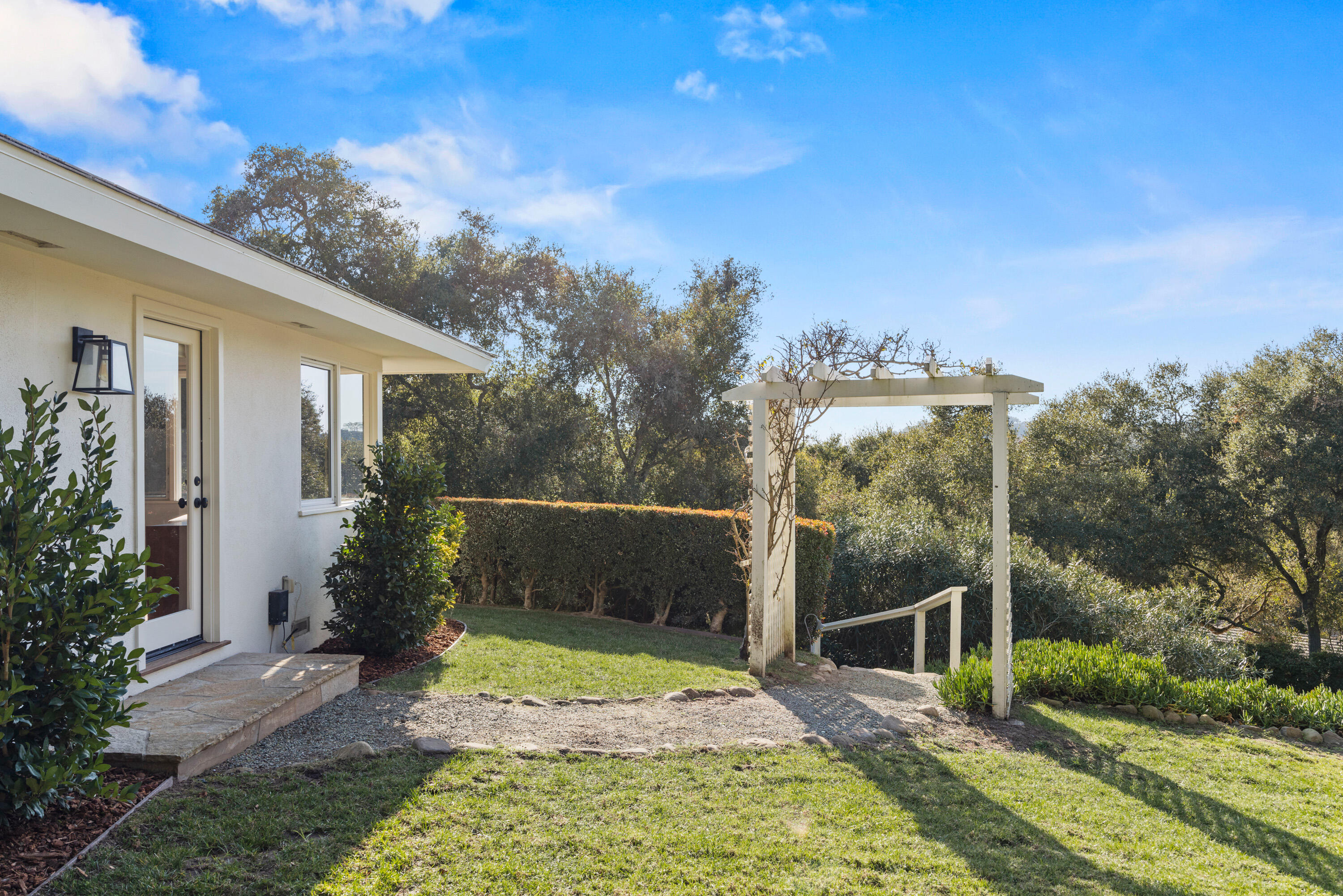 926 Canon Road Santa Barbara, CA 93110 - Photo 18 of 31 Lawn off Primary