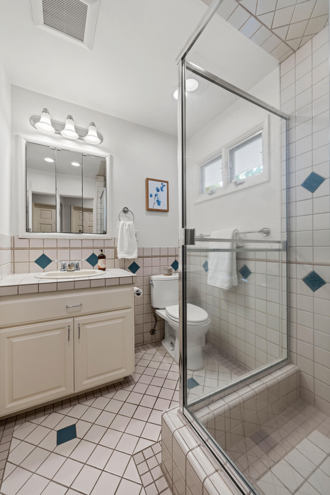 926 Canon Road Santa Barbara, CA 93110 - Photo 25 of 31 Bathroom 3