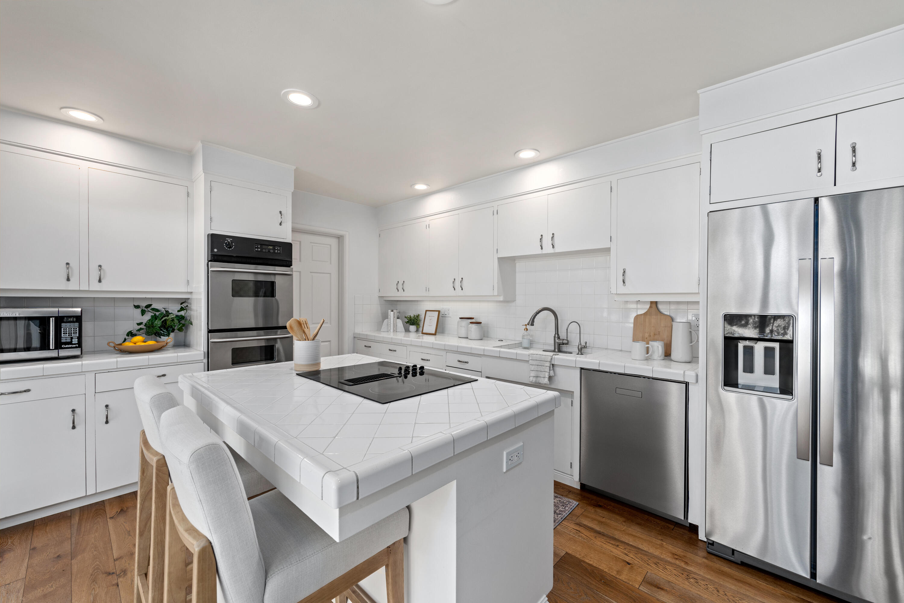 926 Canon Road Santa Barbara, CA 93110 - Photo 8 of 31 Kitchen Island