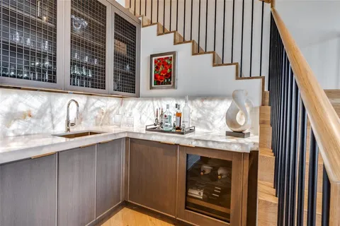 $2,500,000 | 2408 Victory Park Lane, Unit 1442, Dallas, TX 75219