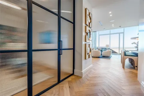 $2,500,000 | 2408 Victory Park Lane, Unit 1442, Dallas, TX 75219