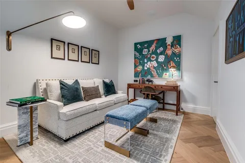 $2,500,000 | 2408 Victory Park Lane, Unit 1442, Dallas, TX 75219