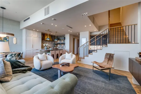 $2,500,000 | 2408 Victory Park Lane, Unit 1442, Dallas, TX 75219