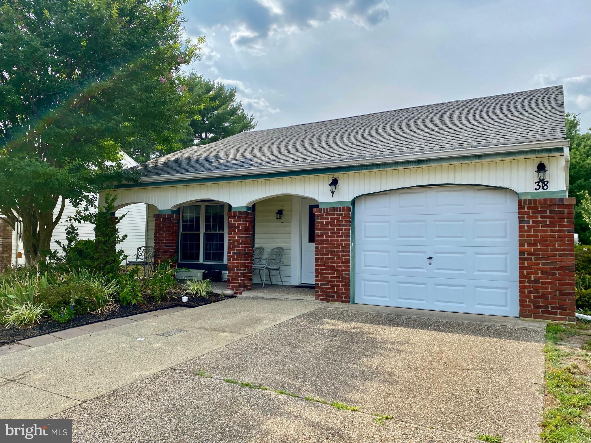 38 Windsor Road Southampton, NJ 08088 - Photo 1 of 30 Gallery Image 1