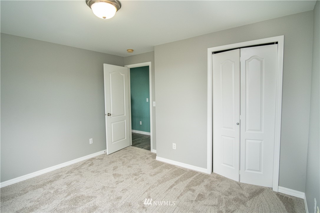 7215 South Rustic Road Seattle, WA 98178 - Photo 29 of 32 a view of an empty room