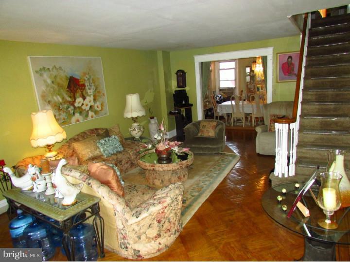 7032 Georgian Road Philadelphia, PA 19138 - Photo 4 of 23 Living Room