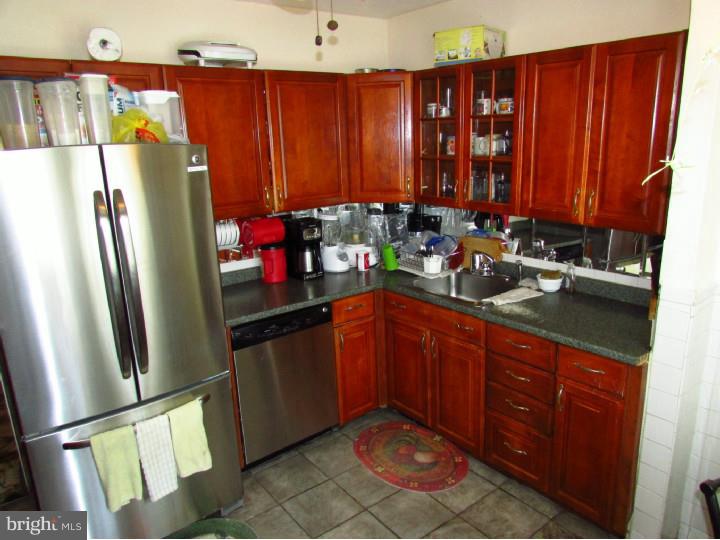 7032 Georgian Road Philadelphia, PA 19138 - Photo 10 of 23 Kitchen