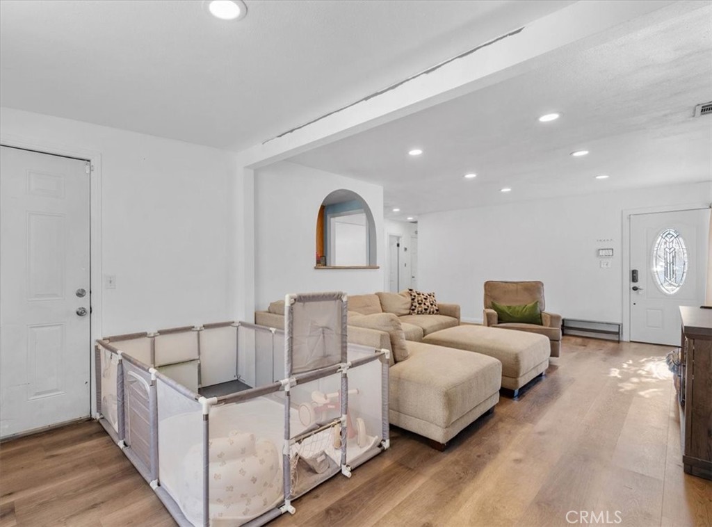 8727 Randolph Street Riverside, CA 92503 - Photo 9 of 37