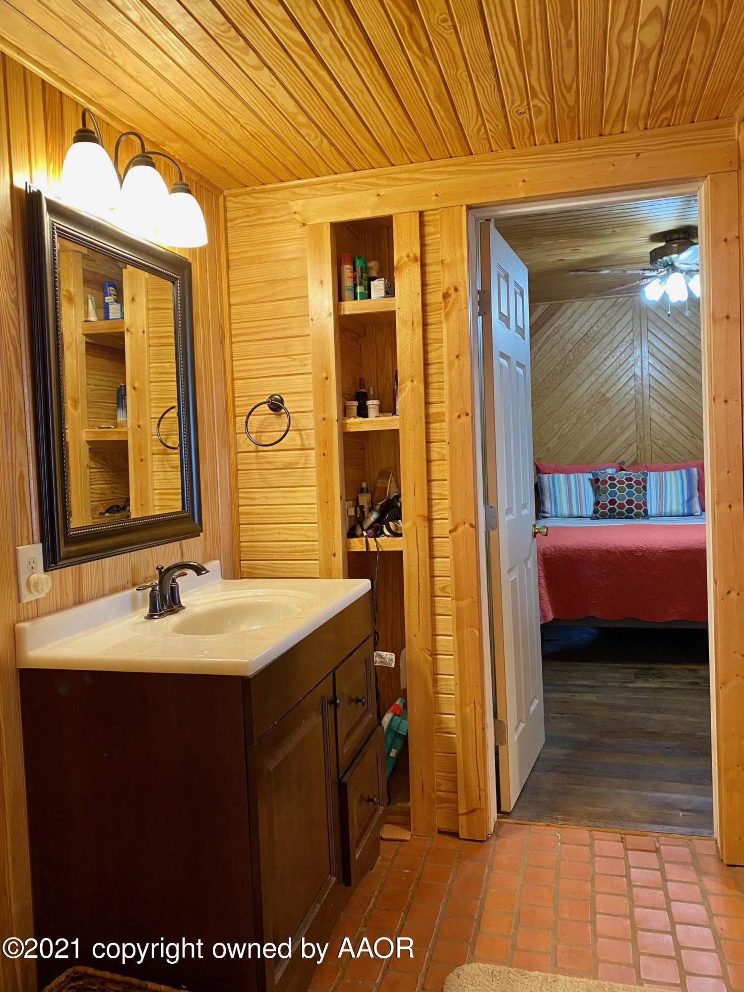 1458 Mitchell Road Quanah, TX 79252 - Photo 29 of 70 m bathroom vanity