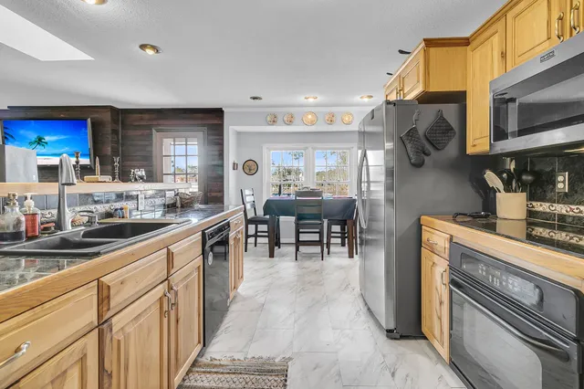 $379,500 | 211 Brailsford Road, Summerville, SC 29485